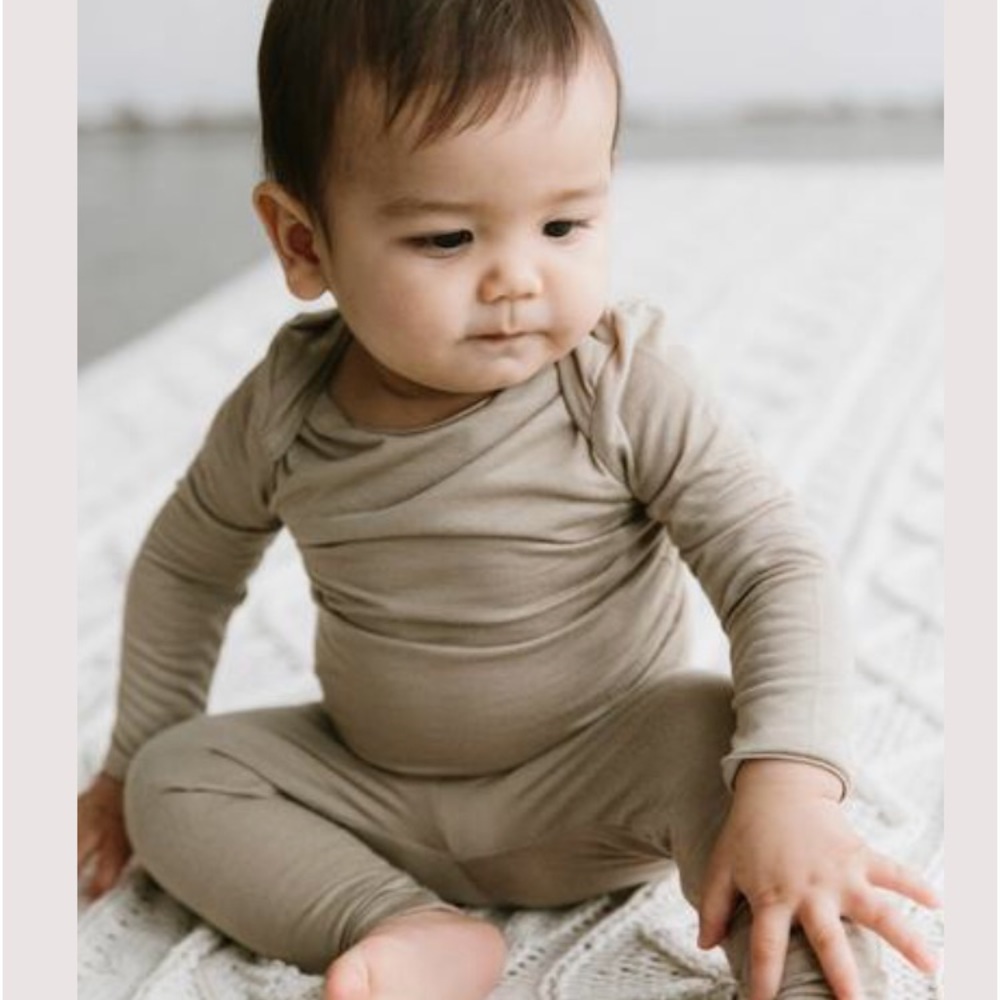 Solly baby layette taupe